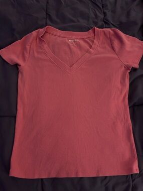 Hollister Women's V-Neck Short Sleeve Top in Rose M long